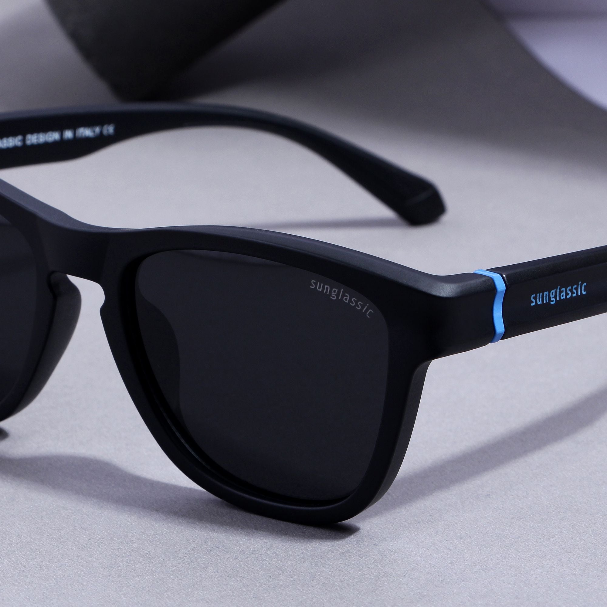 Breeze Full Black Polarized Round TR90 Sunglasses