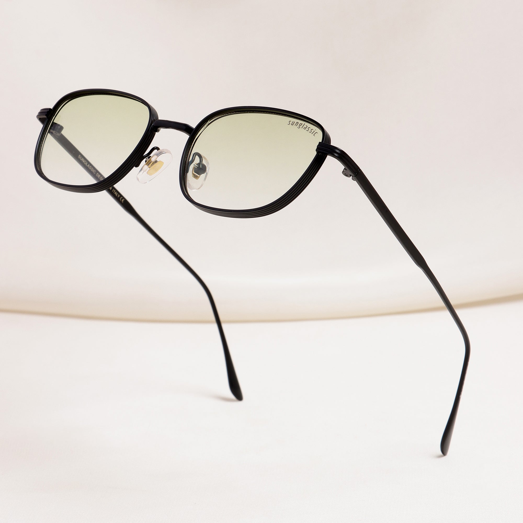 Regal Black Green Gradient Oval Sunglasses