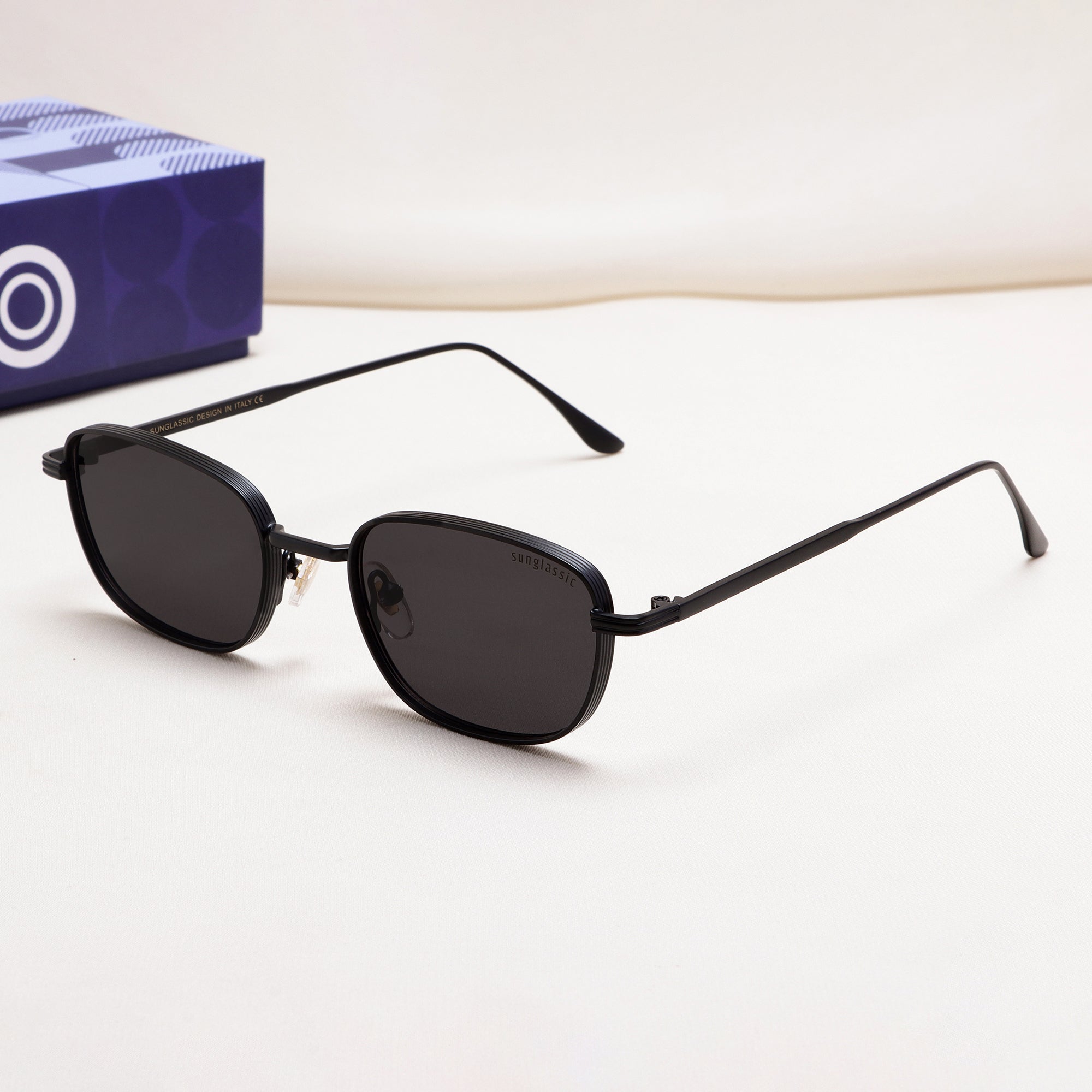 Regal Full Black Oval Sunglasses