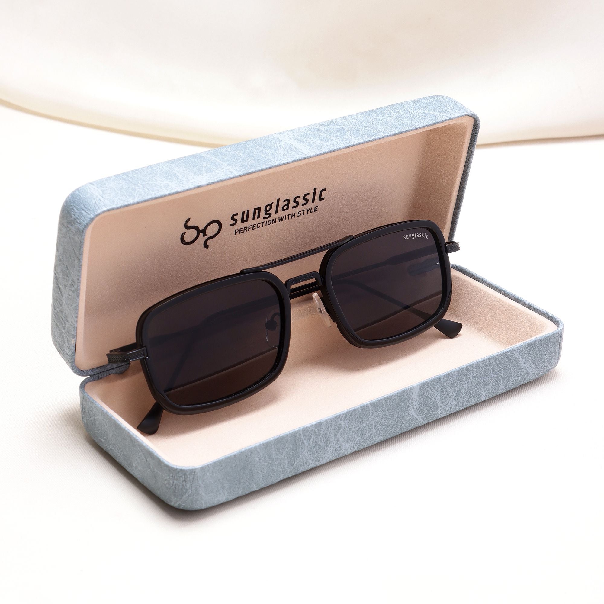 Lecter – Full Black Rectangle Sunglasses | UV400 | Men & Women