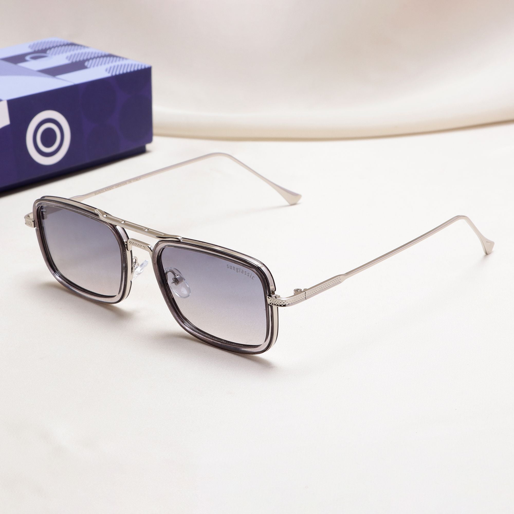 Lecter – Silver Blue Gradiant Rectangle Sunglasses | UV400