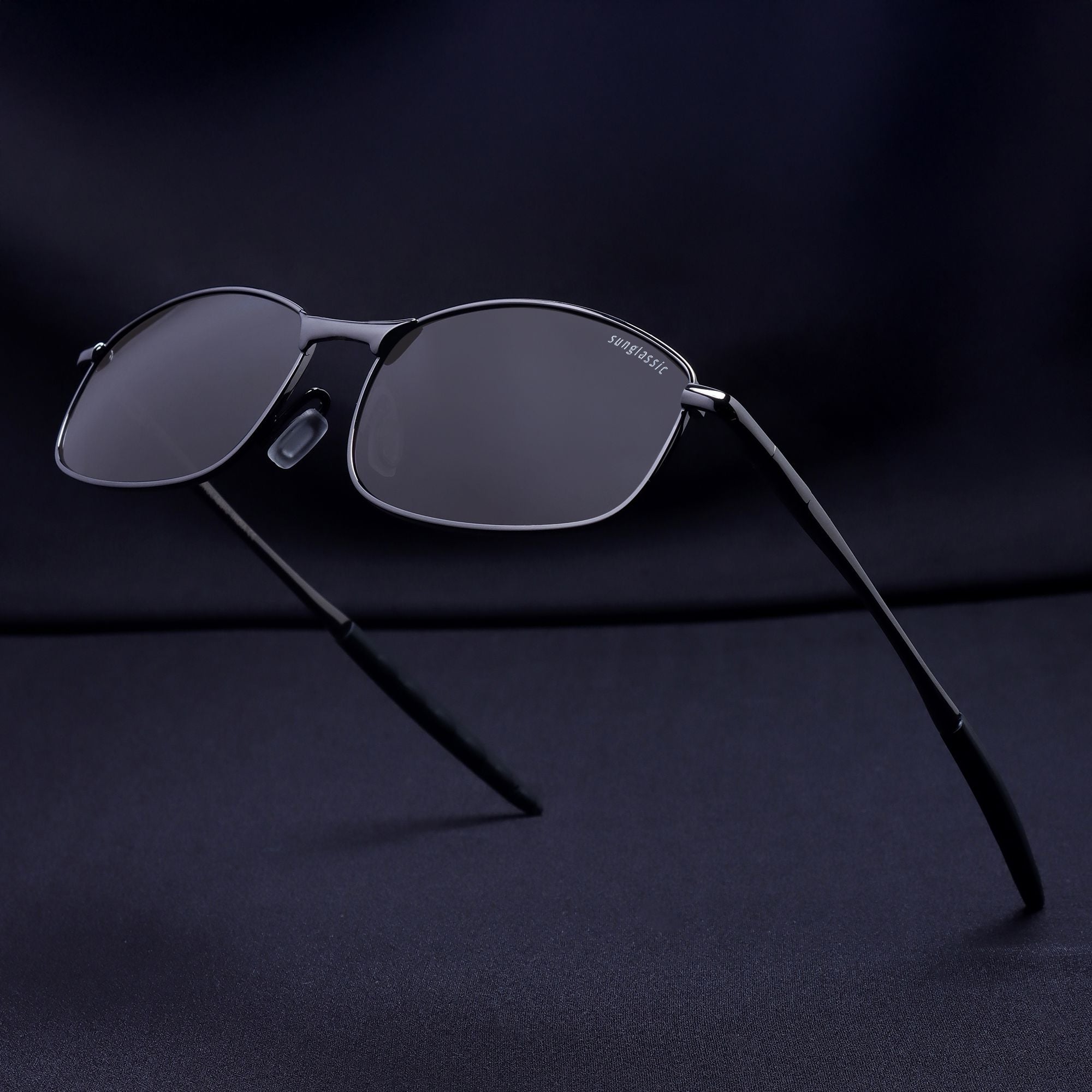 Swiftor Gun Black Polarized Rectangle Sunglasses | UV400