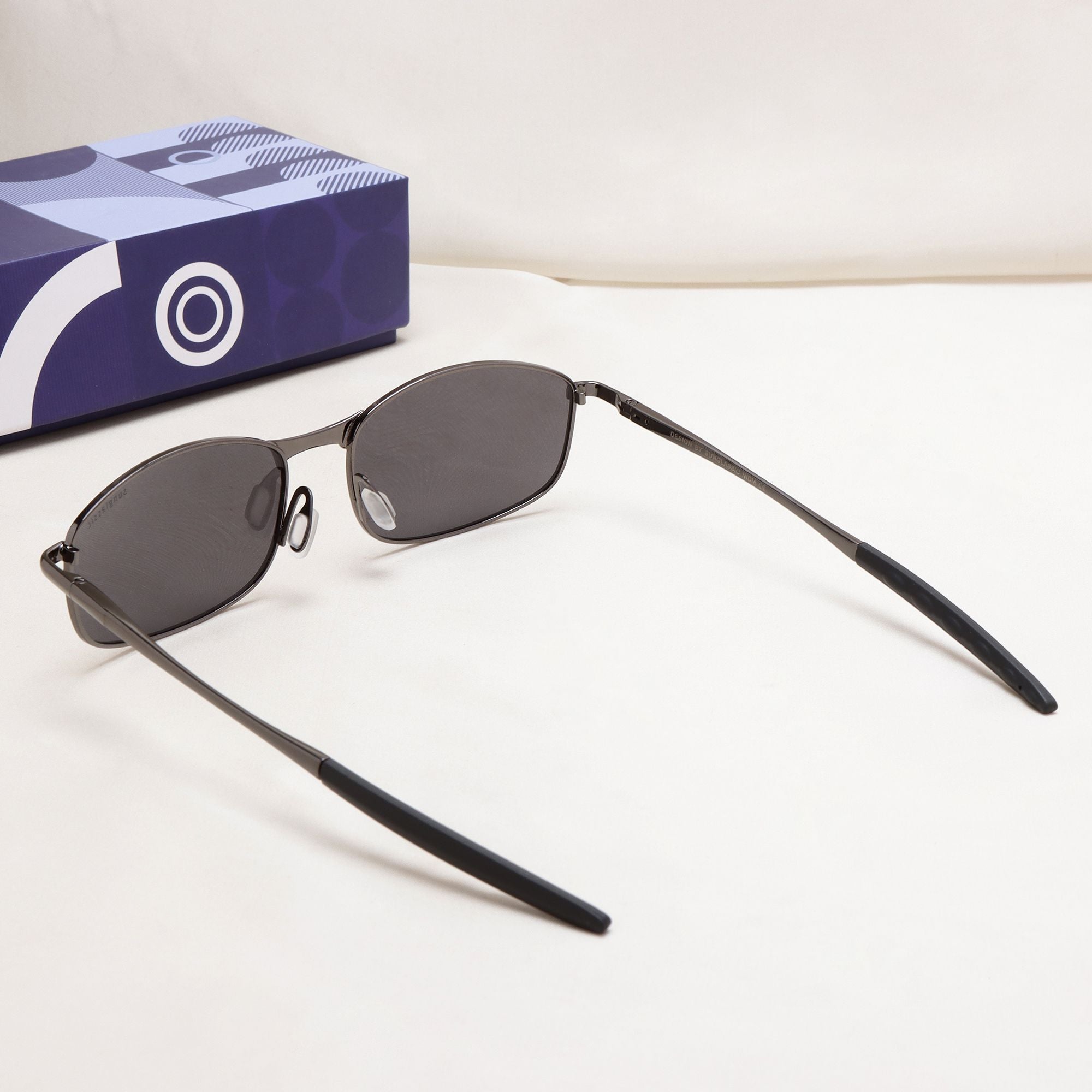 Swiftor Gun Black Polarized Rectangle Sunglasses | UV400