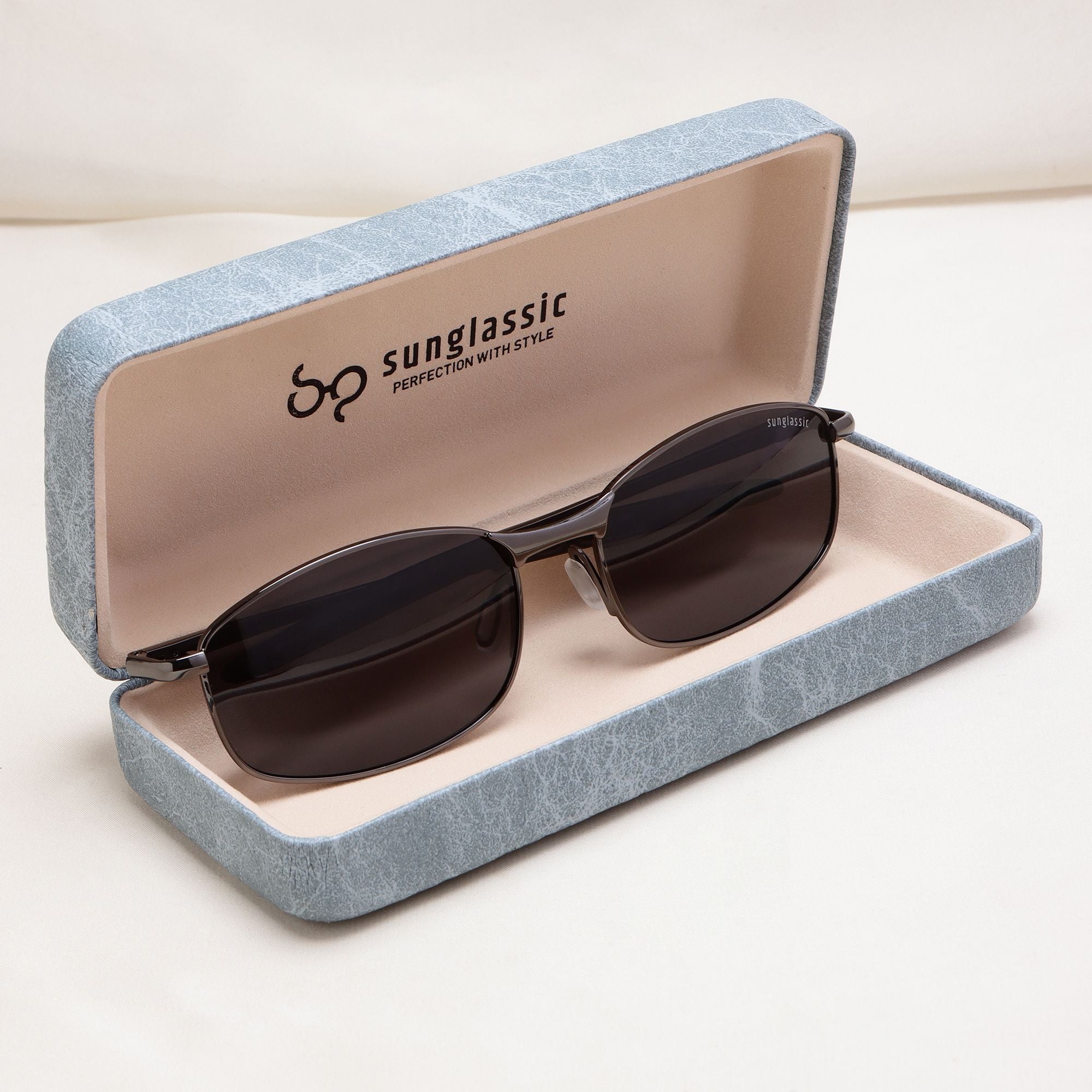 Swiftor Gun Black Polarized Rectangle Sunglasses | UV400