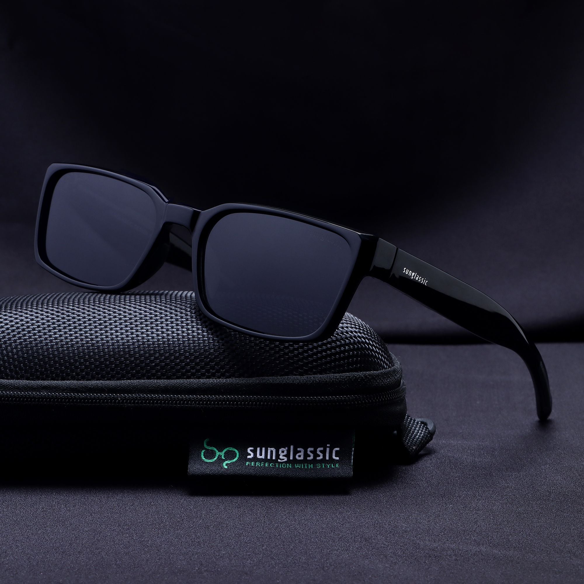 Sydney – Black Rectangle Sunglasses UV400 Polarized