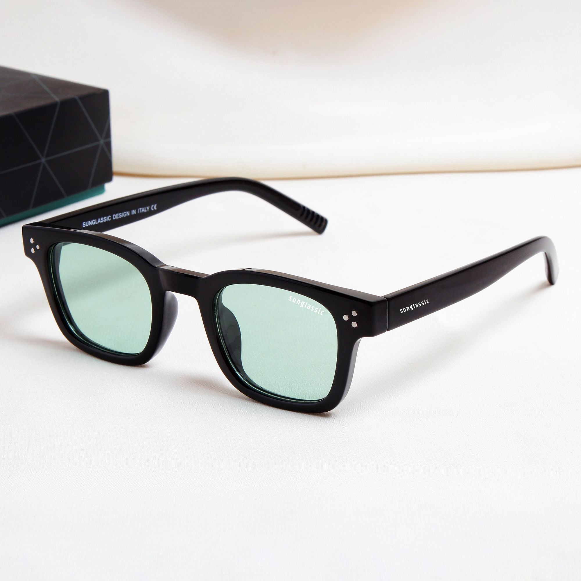 Ares Black Green Square Sunglasses