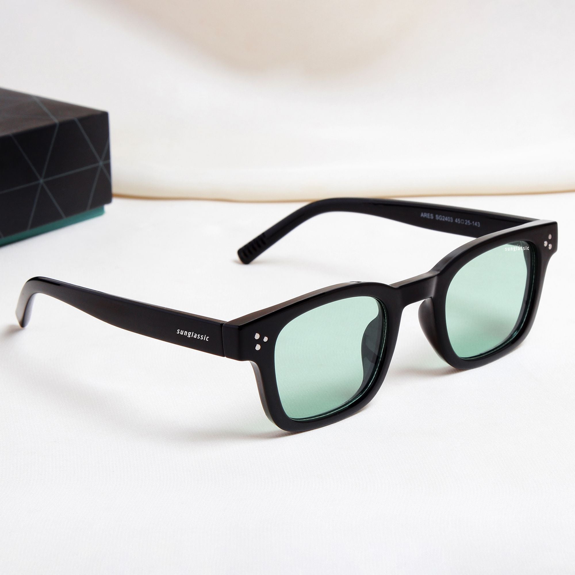 Ares Black Green Square Sunglasses