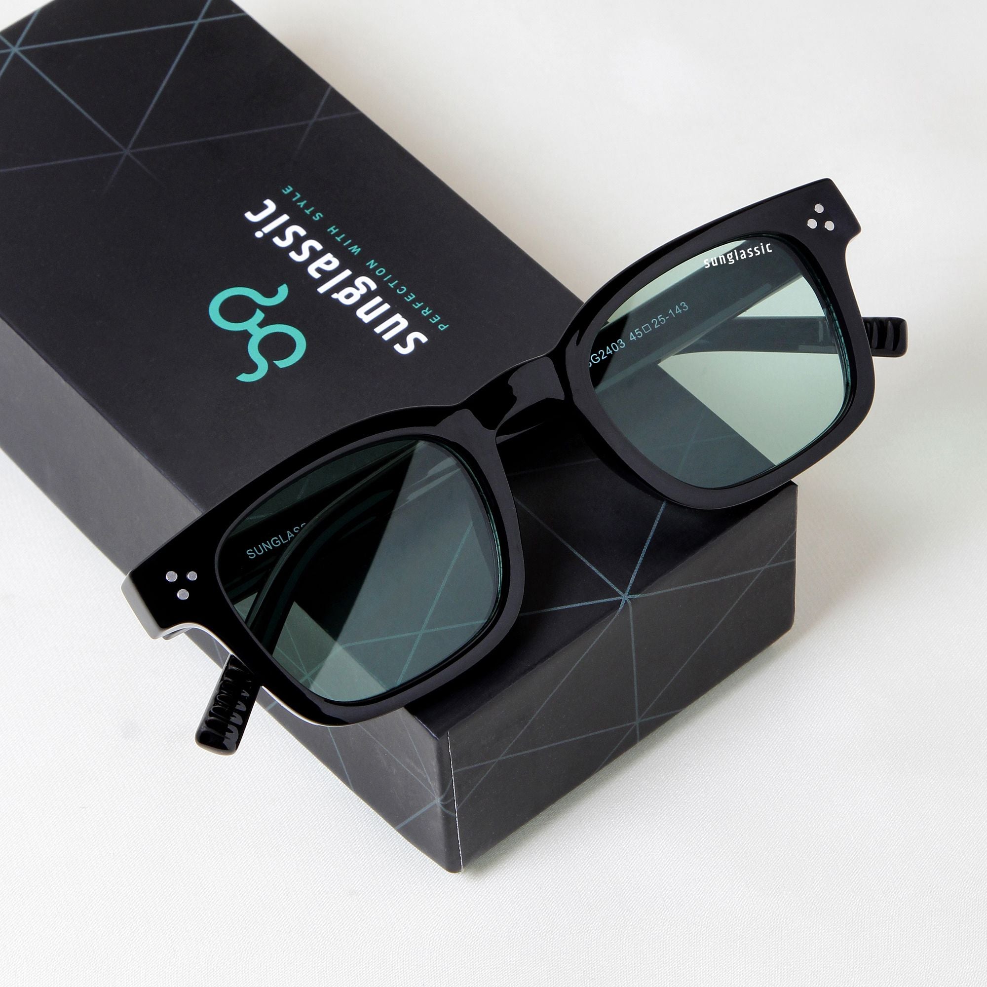 Ares Black Green Square Sunglasses