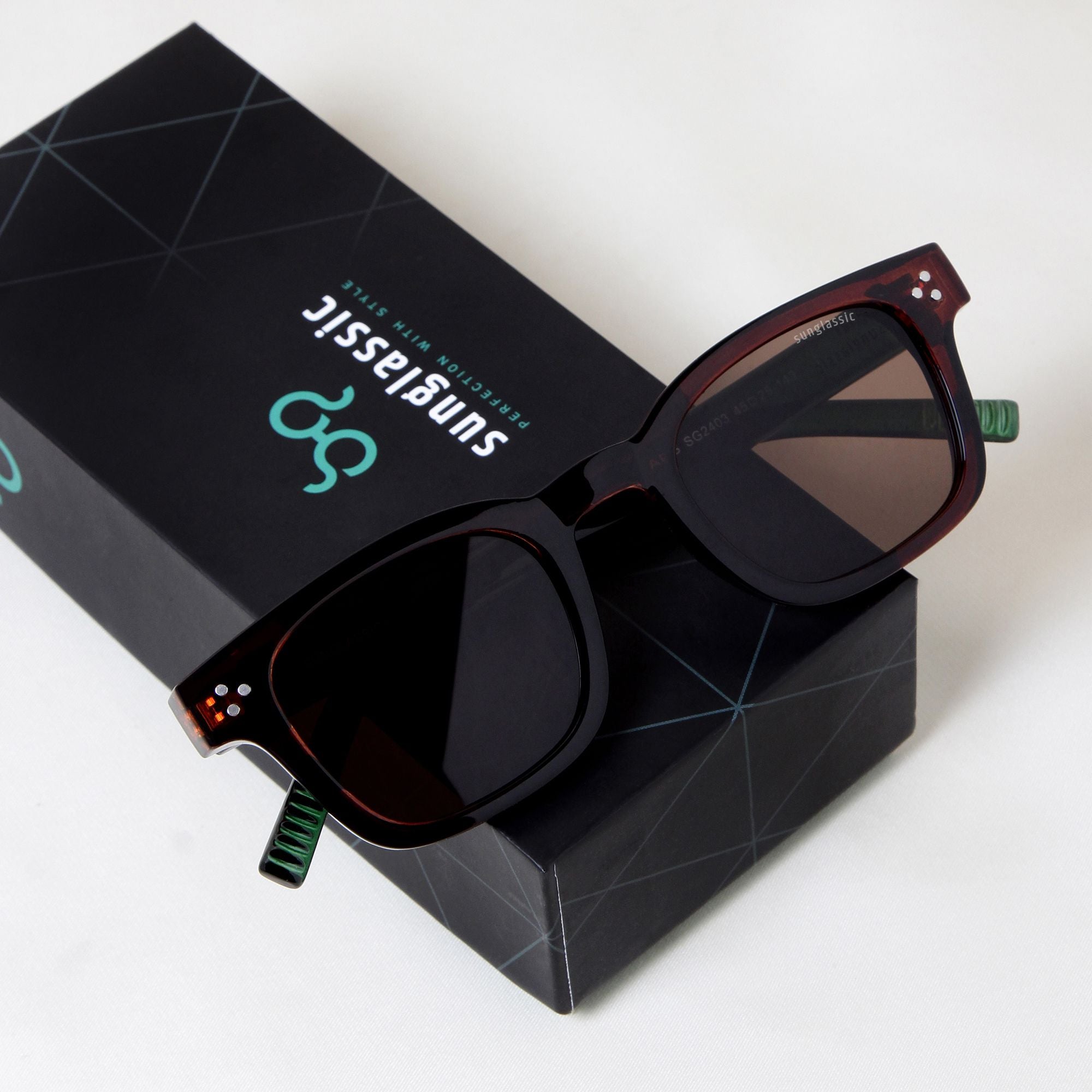 Ares Green Brown Square Sunglasses