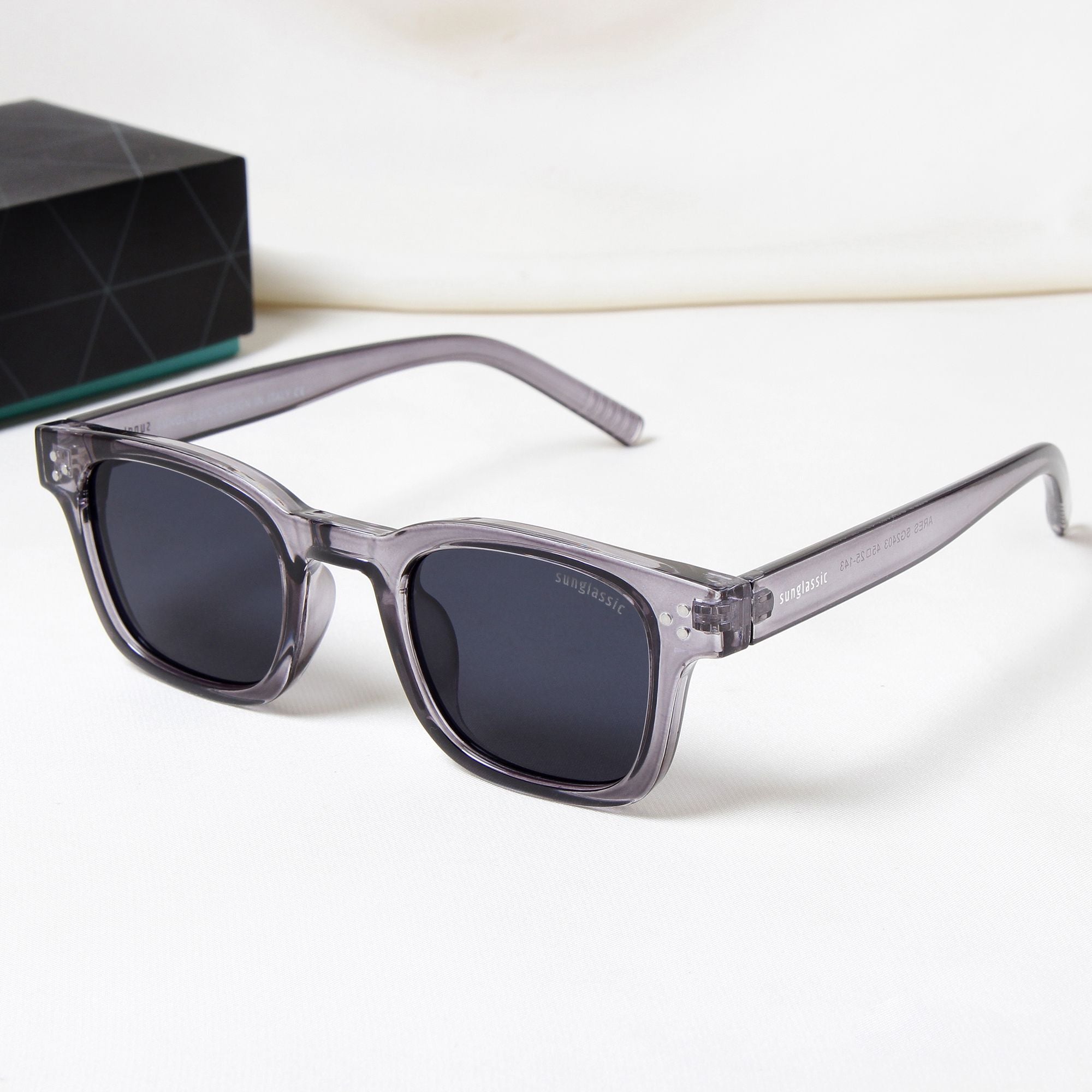 Ares Grey Black Square Sunglasses