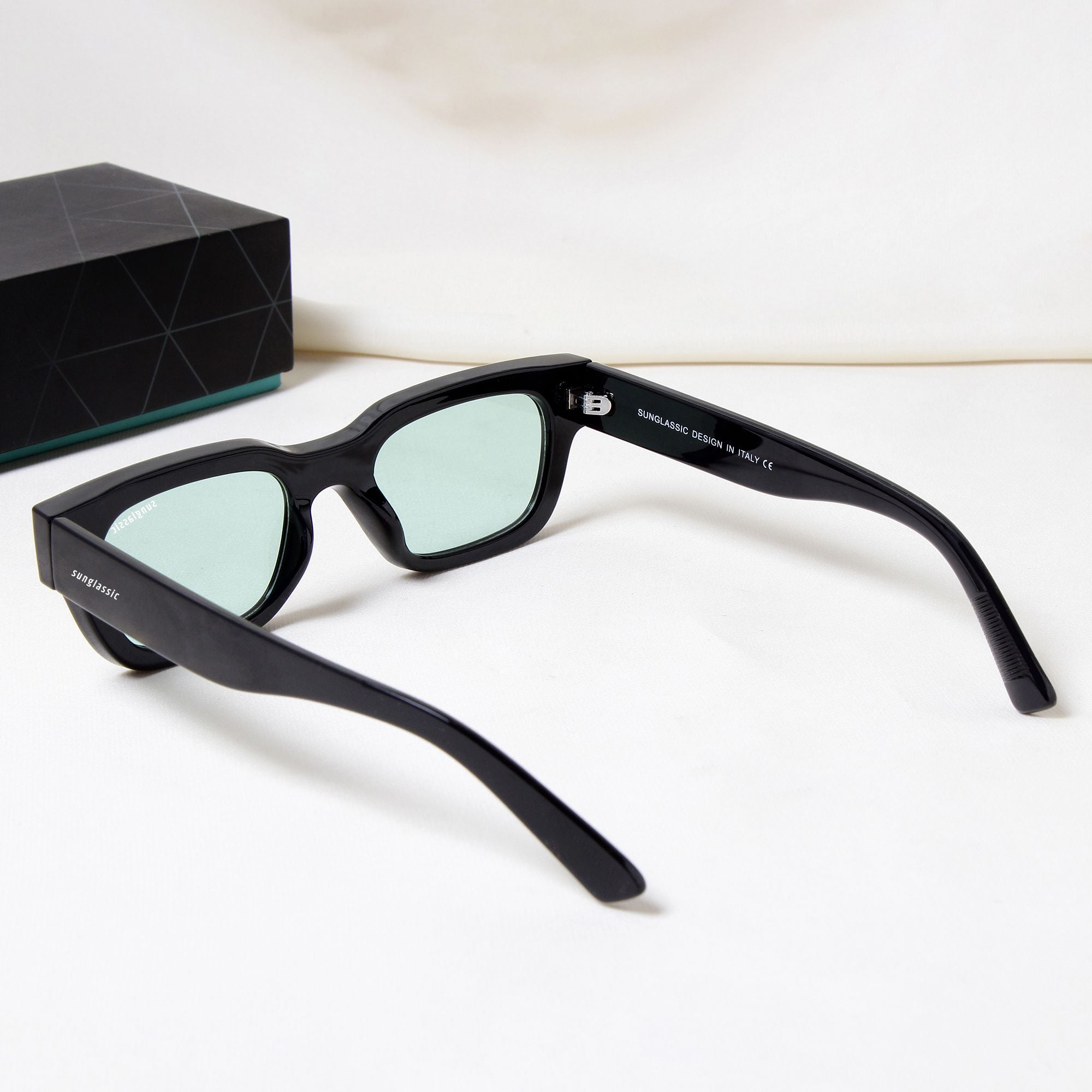 Milestone Black Green Square Sunglasses