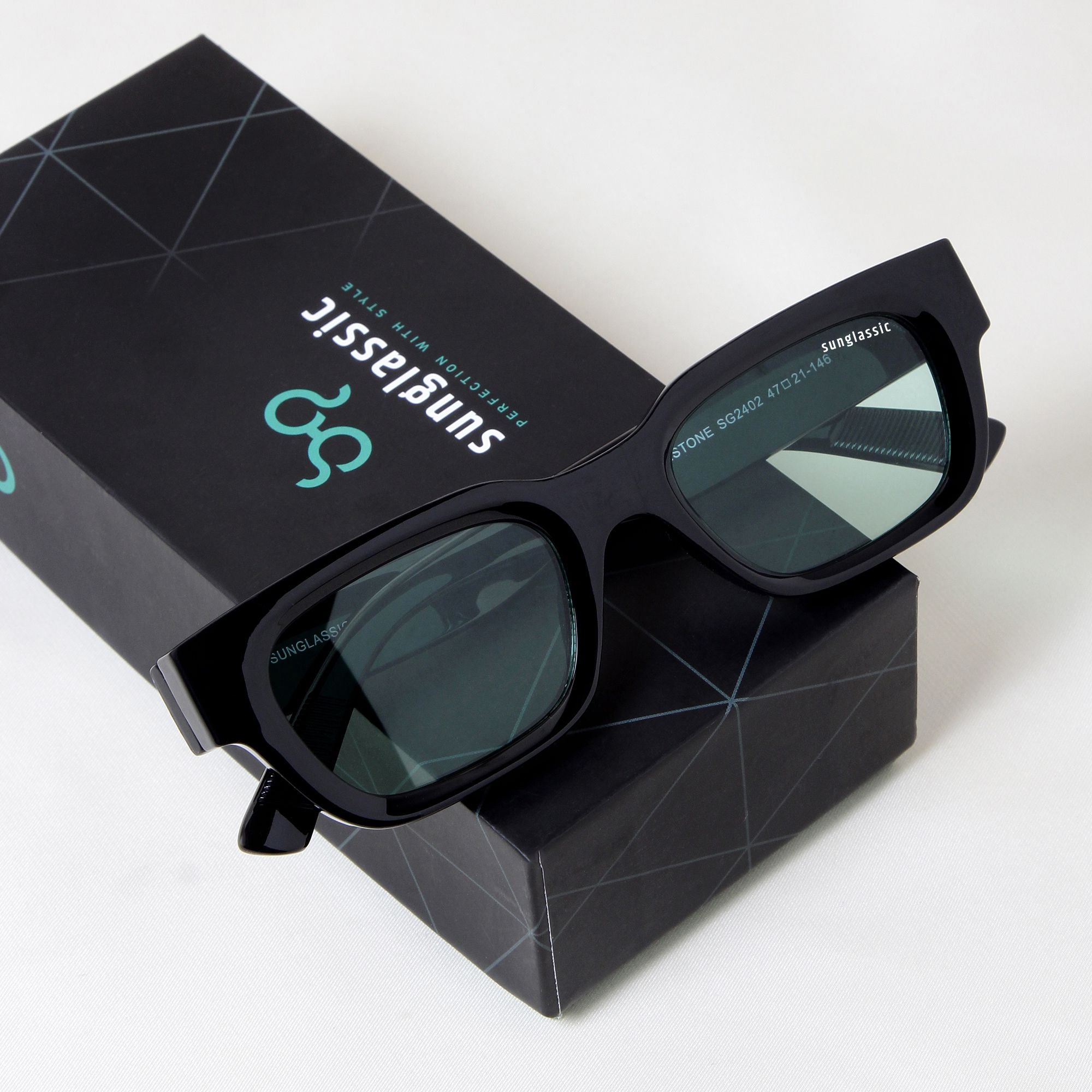 Milestone Black Green Square Sunglasses