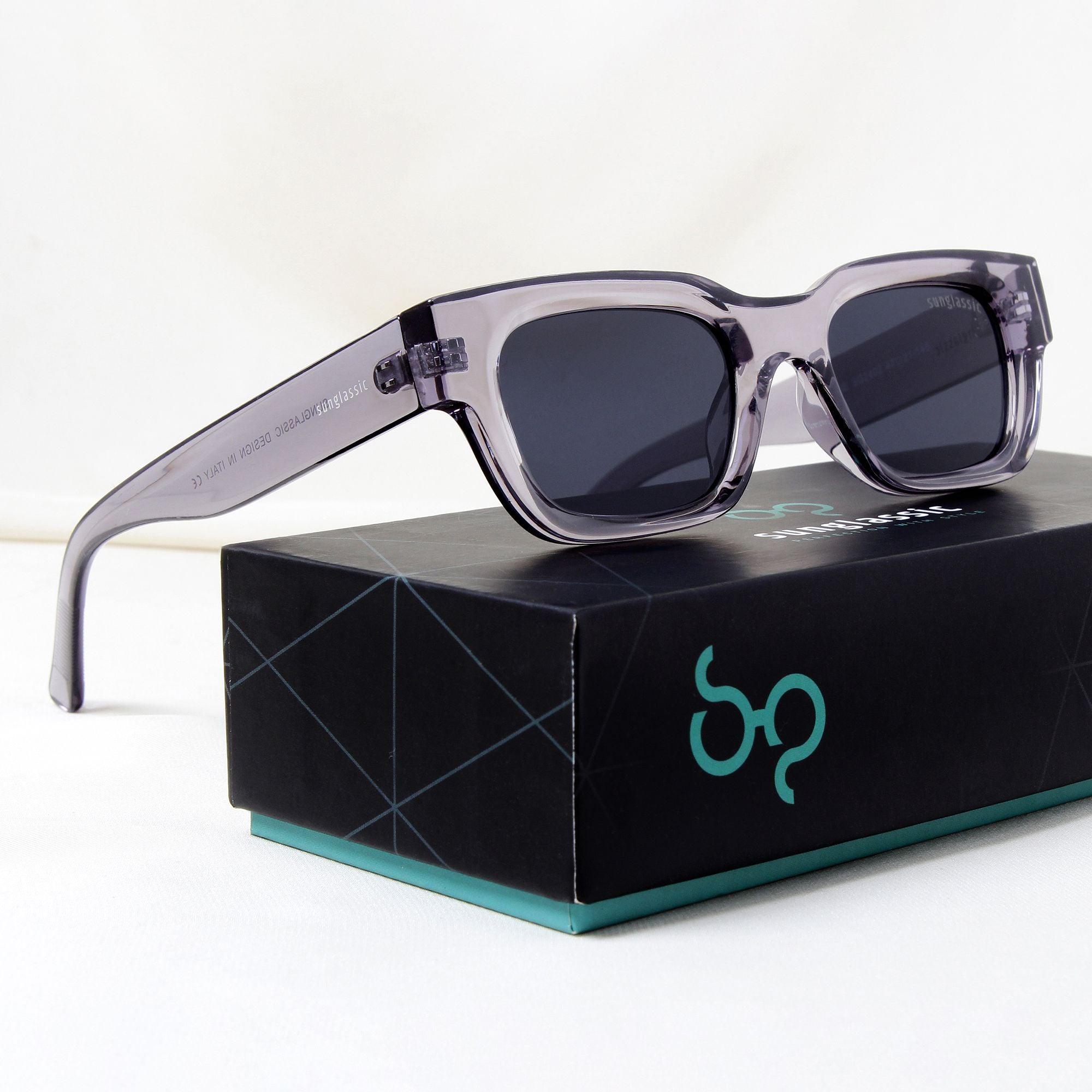 Milestone Grey Black Square Sunglasses