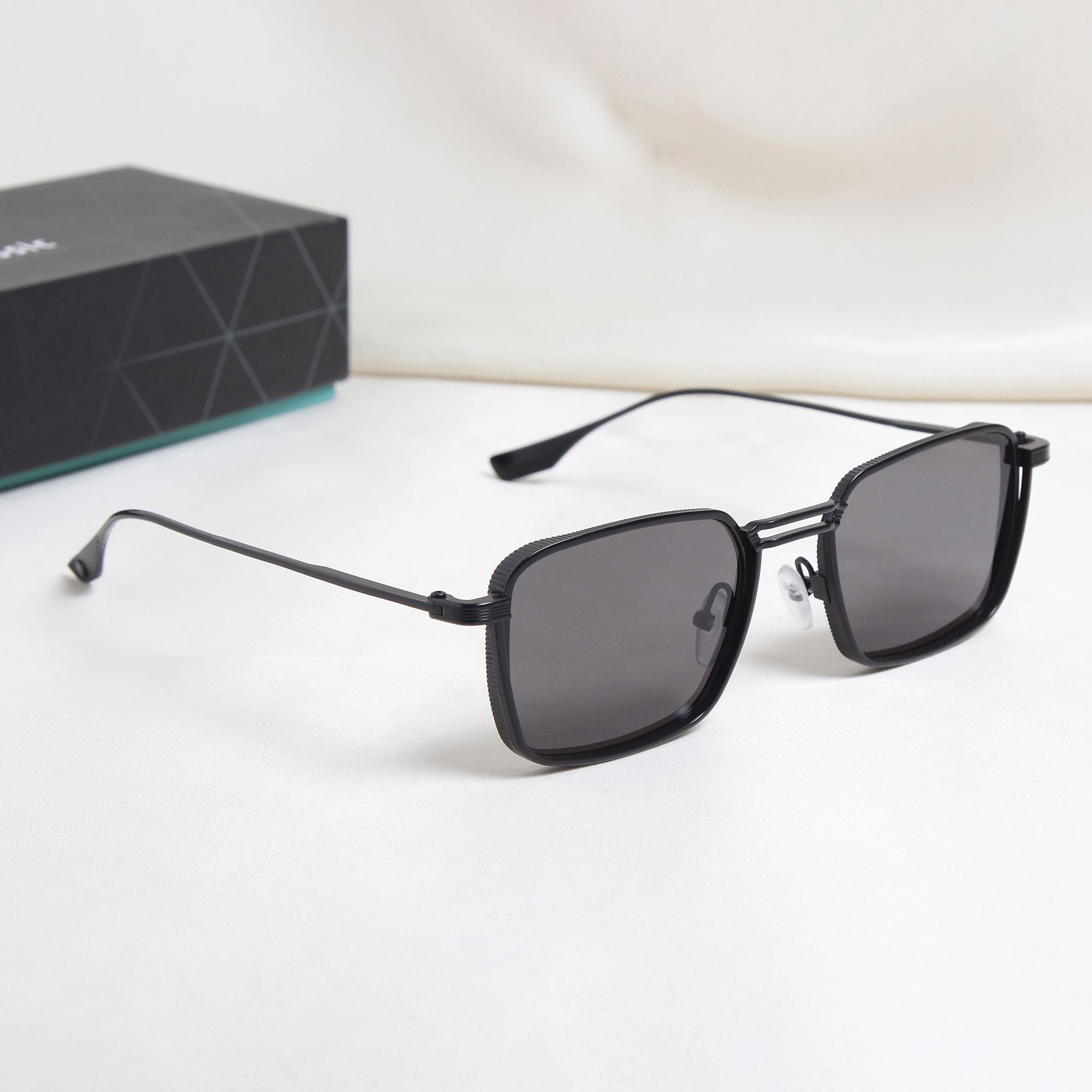 Francis Black Rectangle Sunglasses