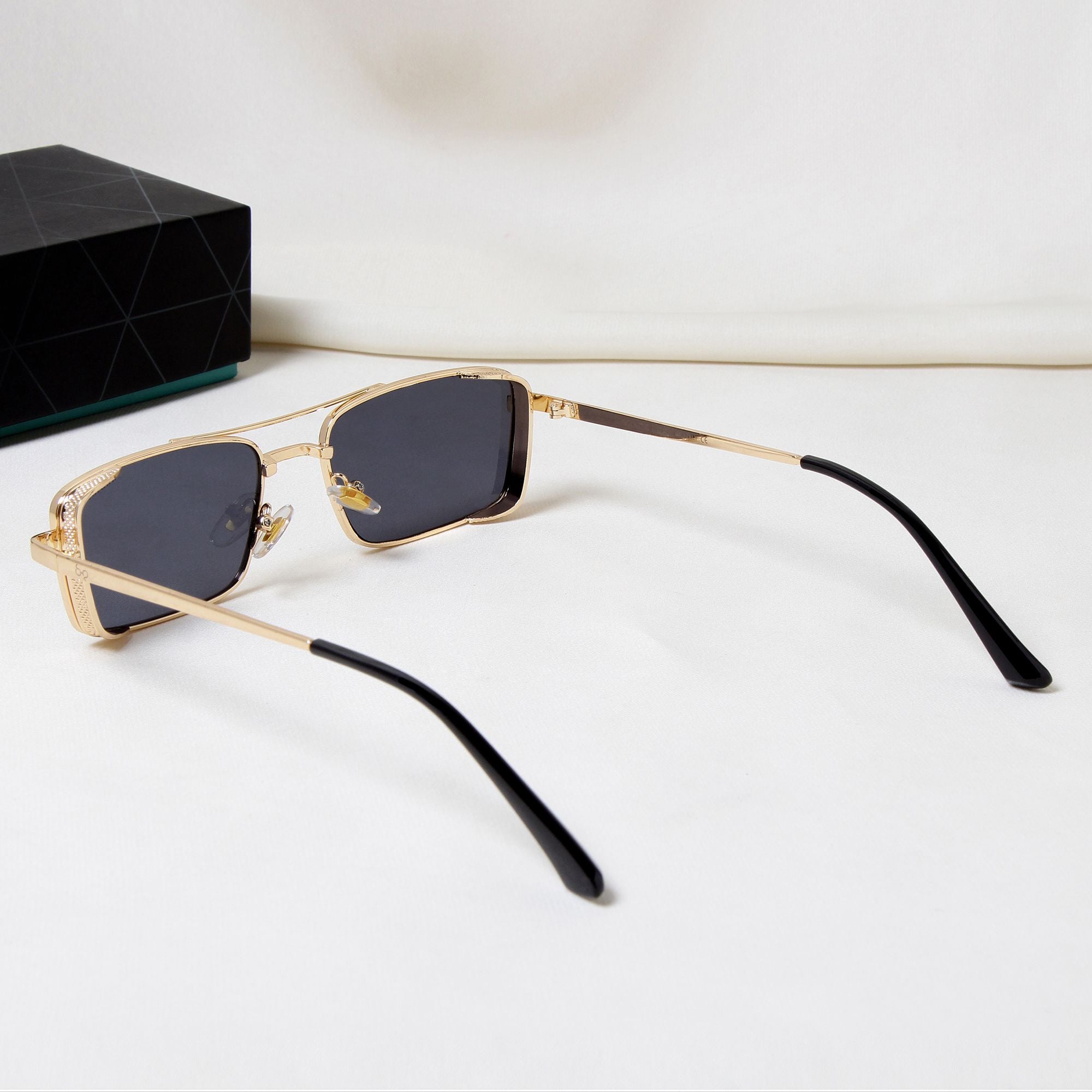 OPERA. Gold Black Rectangle Sunglasses