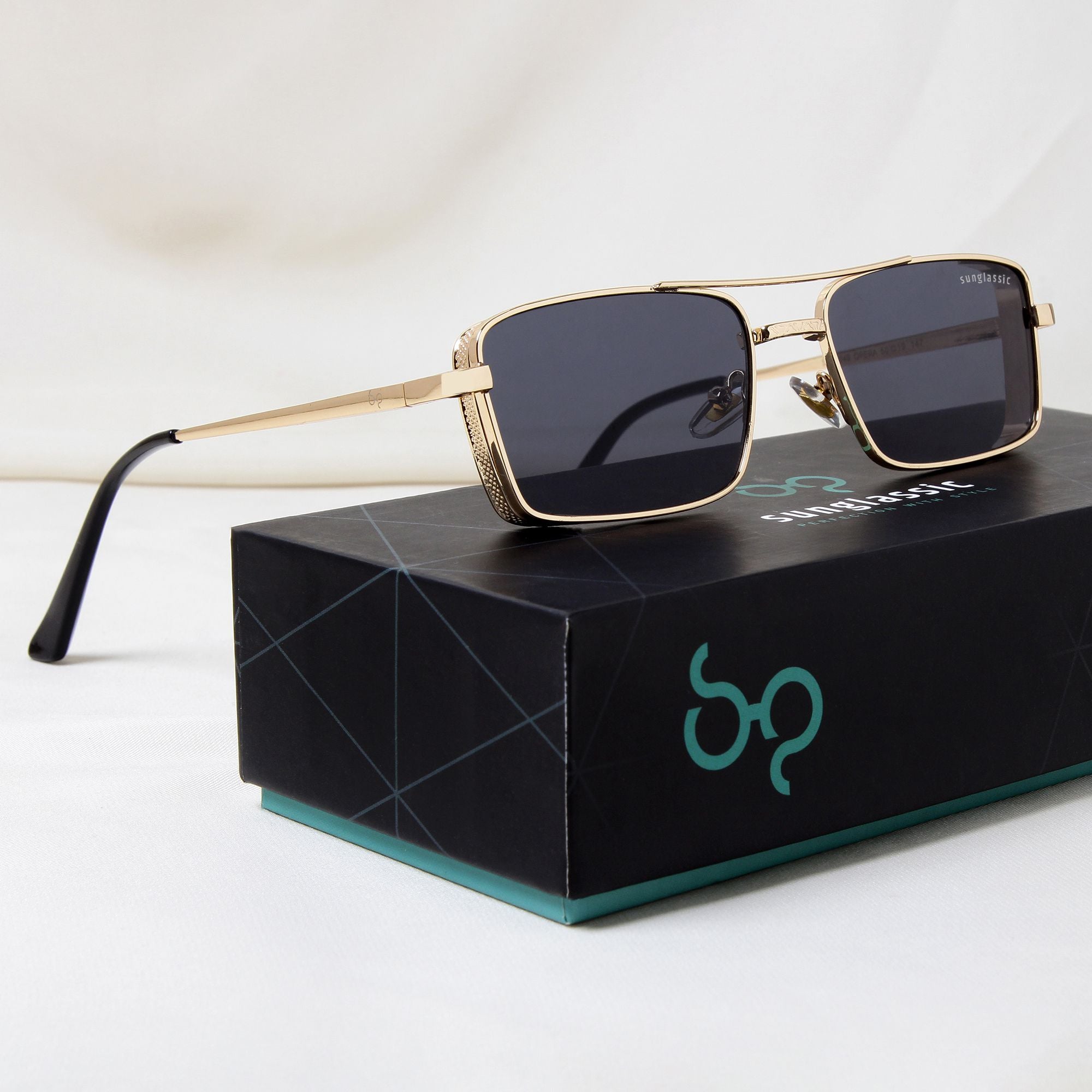 OPERA. Gold Black Rectangle Sunglasses