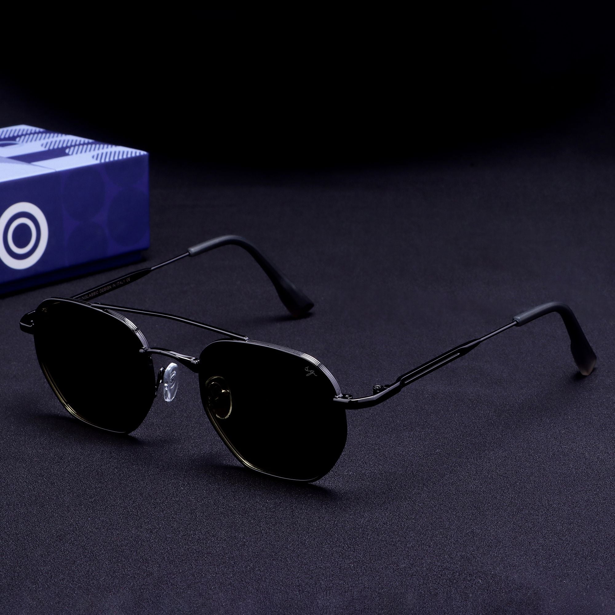 Phantom Gun-Silver Green Hexagon Sunglasses