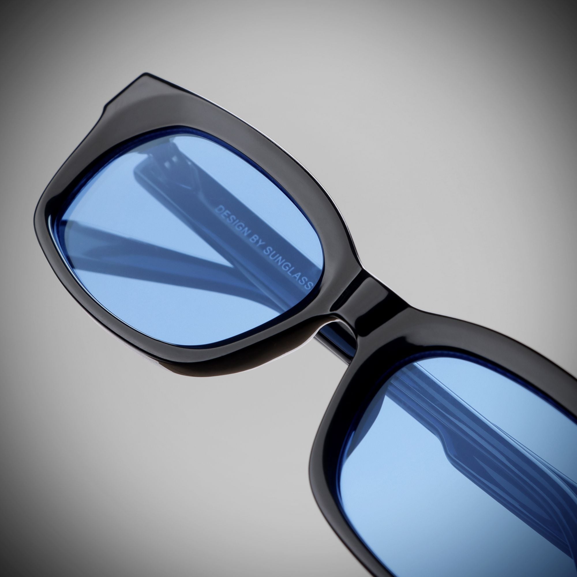 LEGACY / Shiny Black Blue