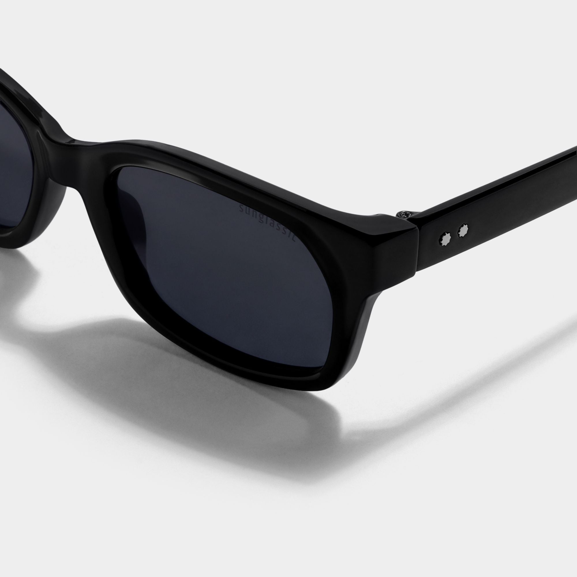 LEGACY / Shiny Full Black