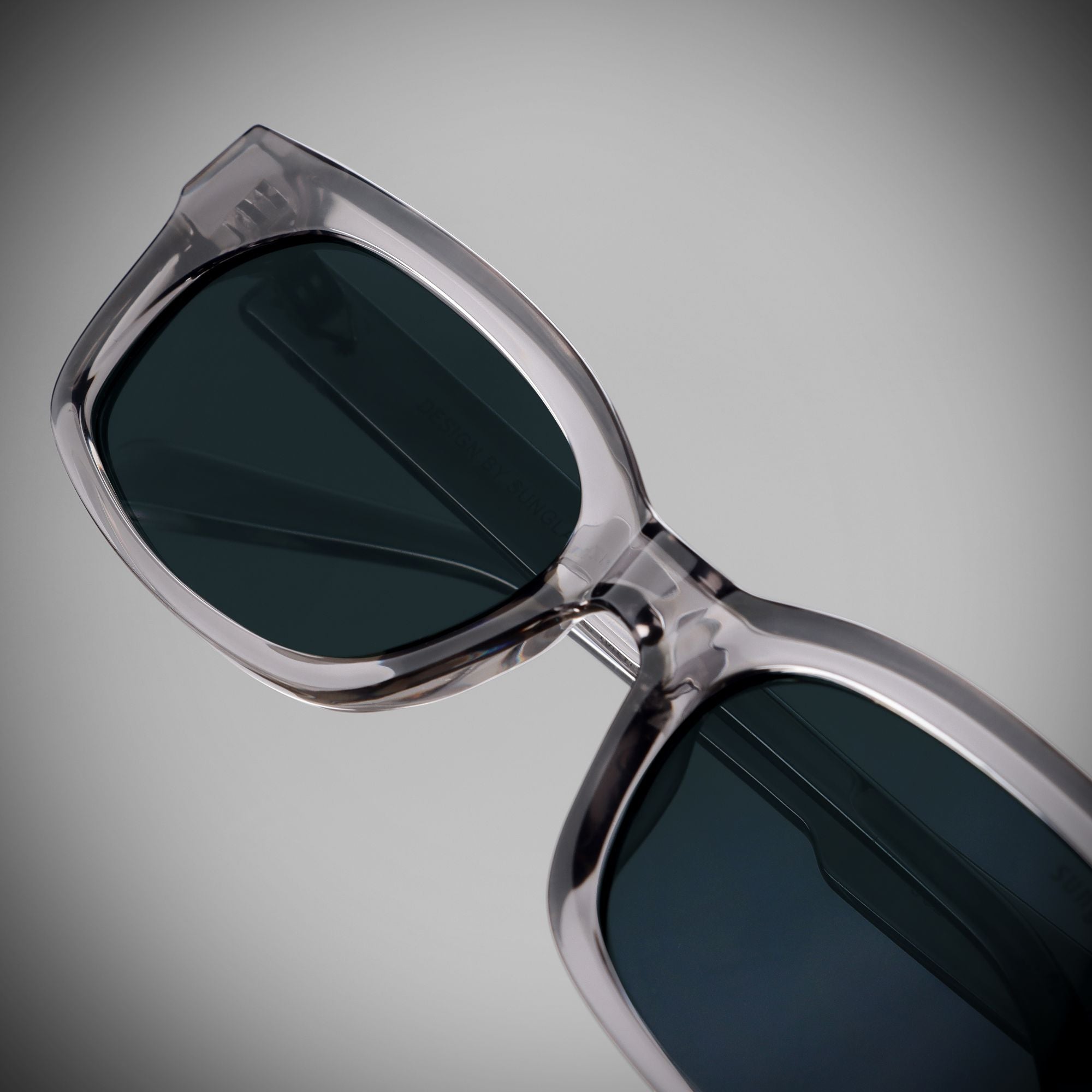 LEGACY / Shiny Grey Black