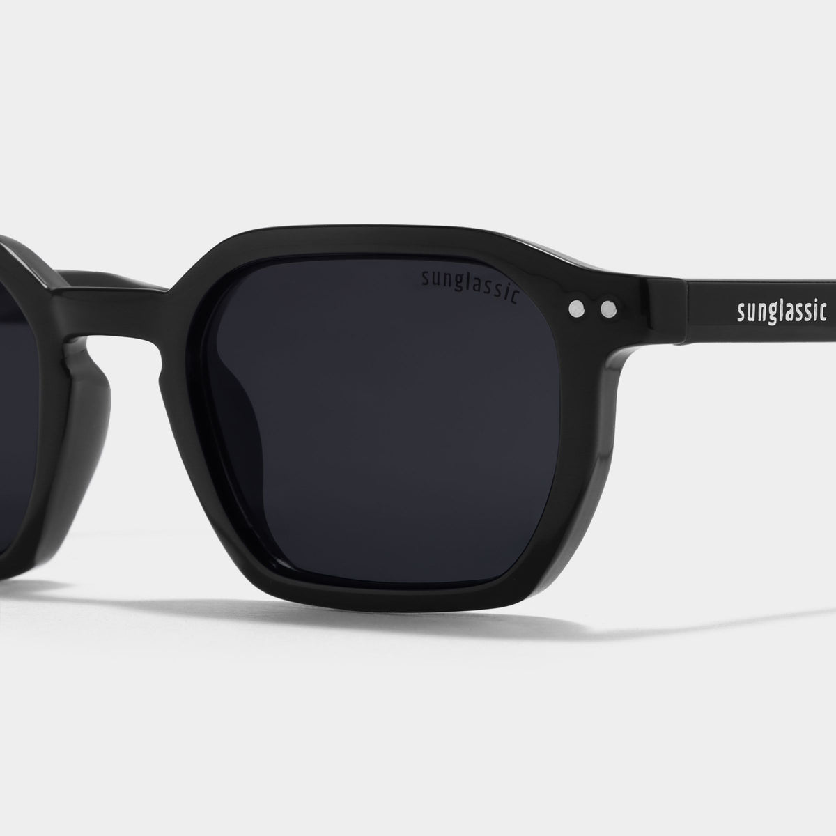 Roman Full Black Rectangle Sunglasses | UV400