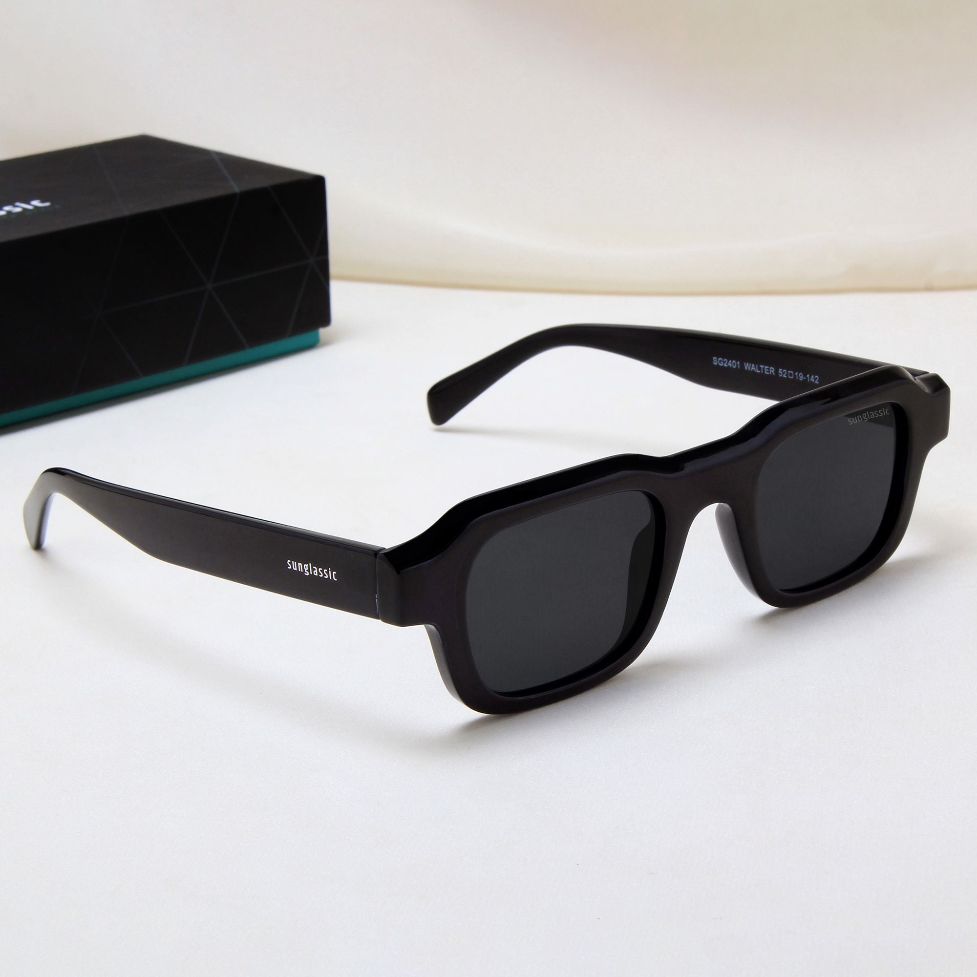 Walter Black Square Sunglasses