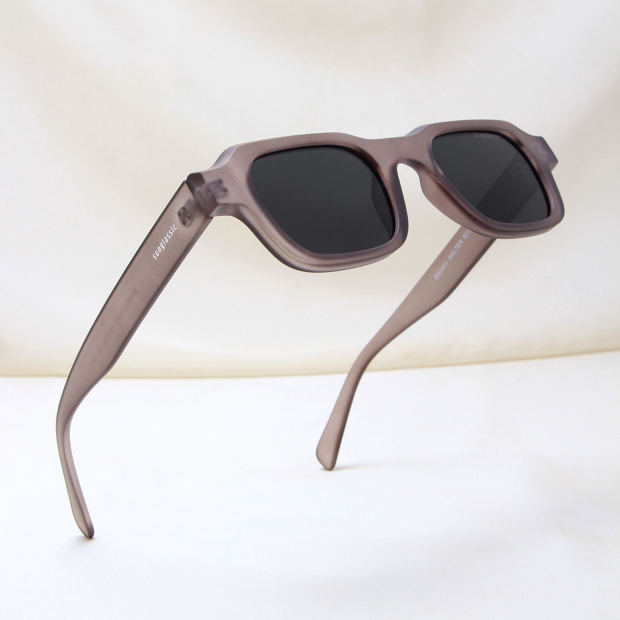 Walter Grey Black Square Sunglasses