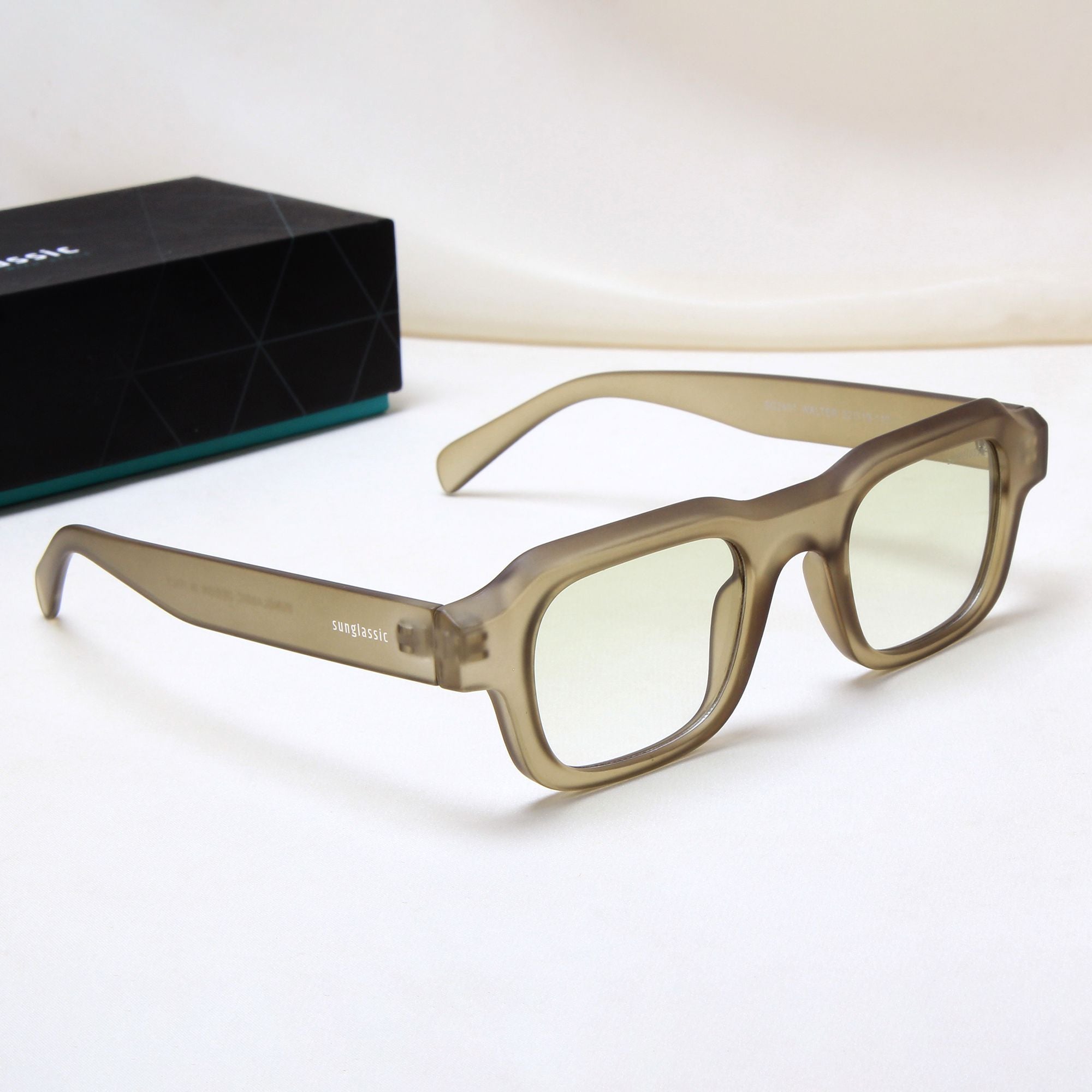 Walter Light Green Square Sunglasses