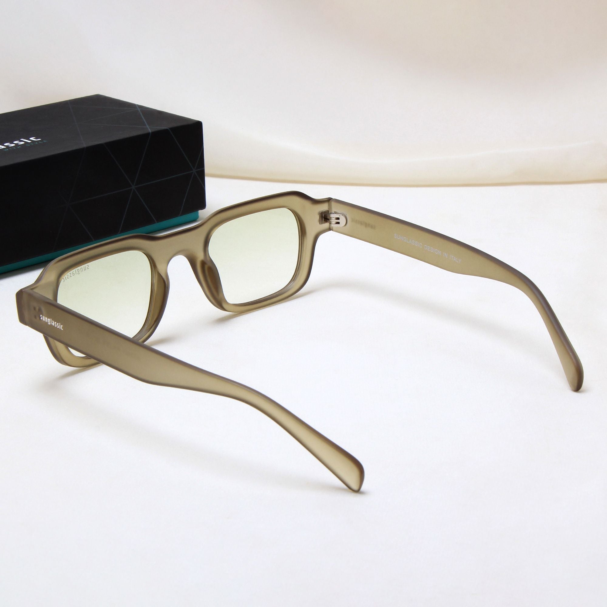 Walter Light Green Square Sunglasses