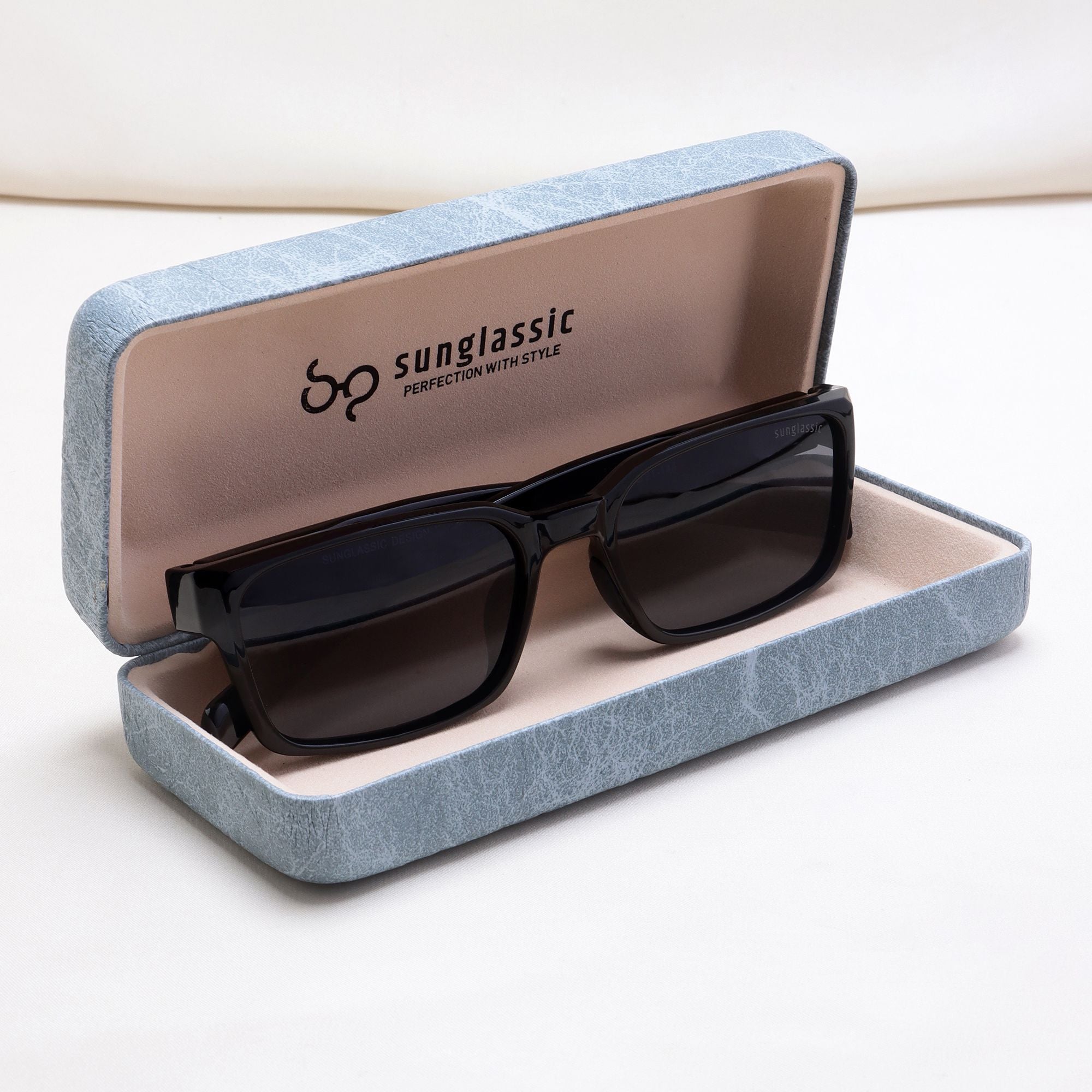 Sydney – Black Rectangle Sunglasses | UV400 Polarized