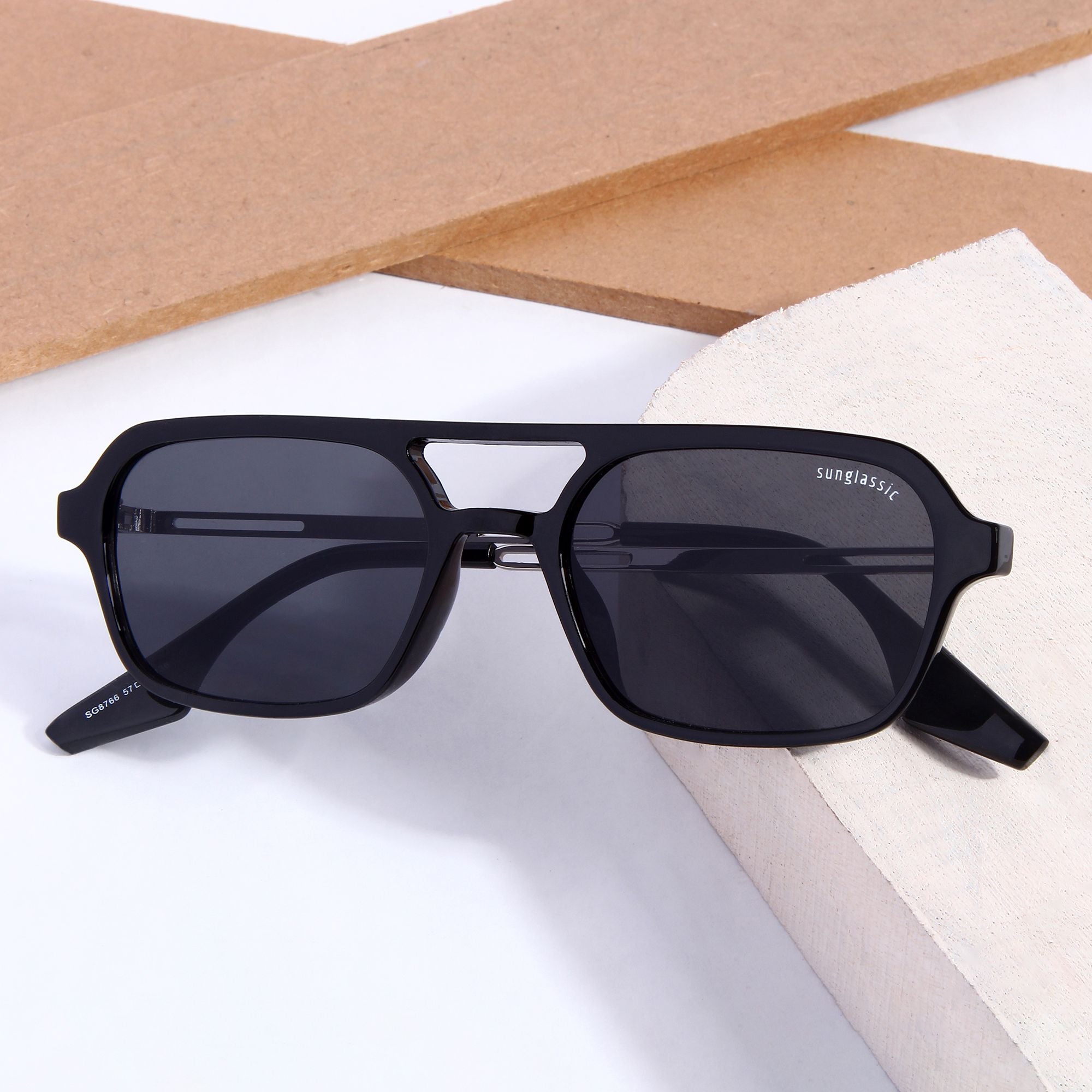 COLTON. Full Black Rectangle Sunglasses