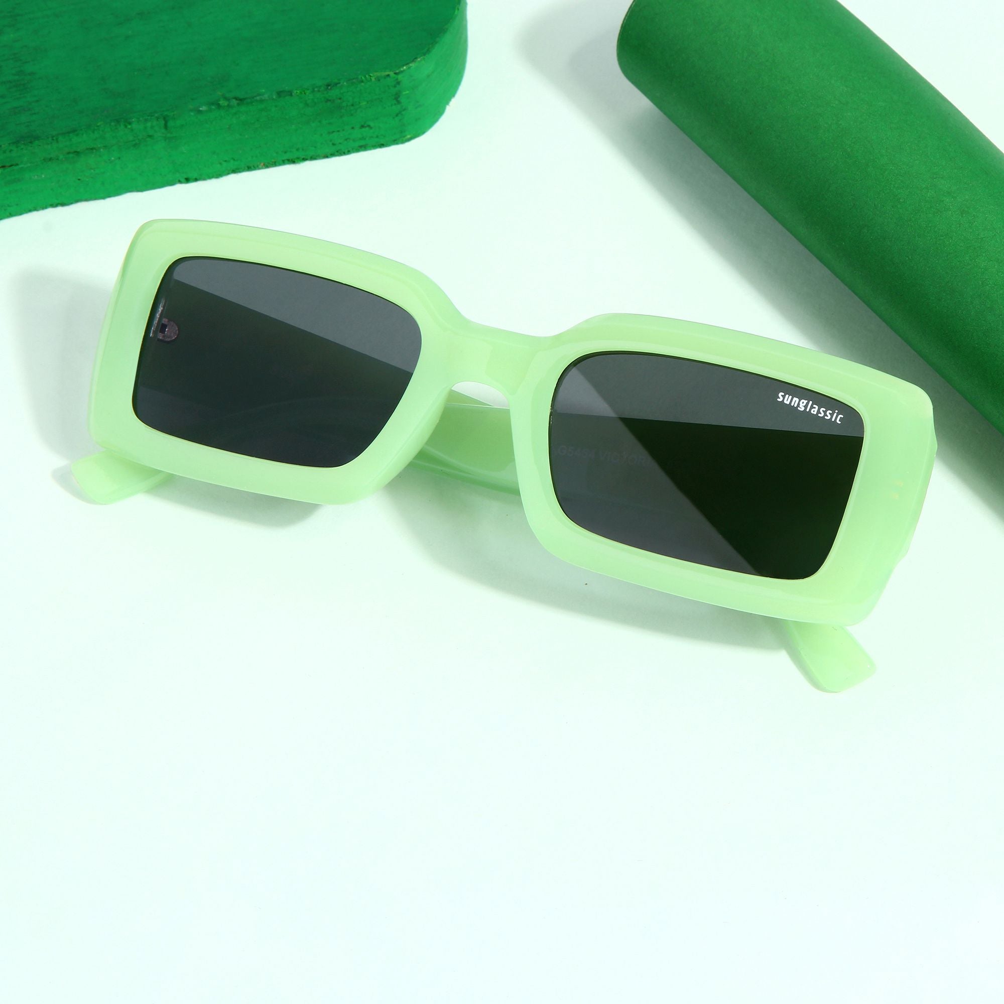 Victoria. Green Black Polarized Rectangle Sunglasses