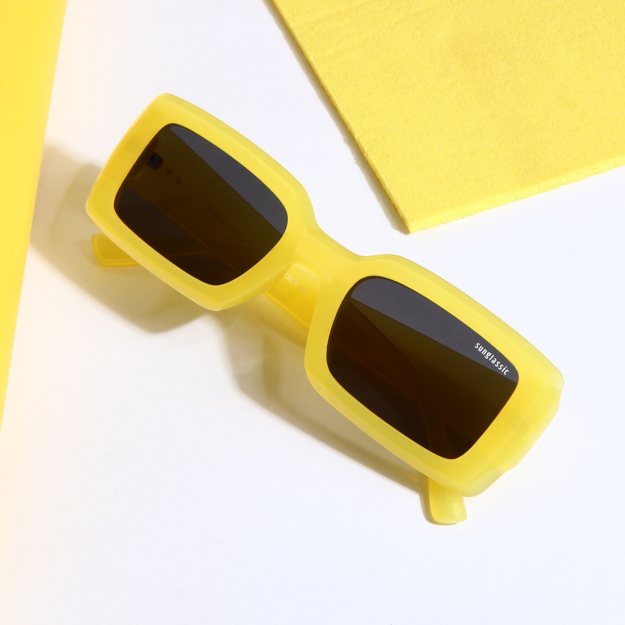 Victoria. Yellow Black Polarized Rectangle Sunglasses